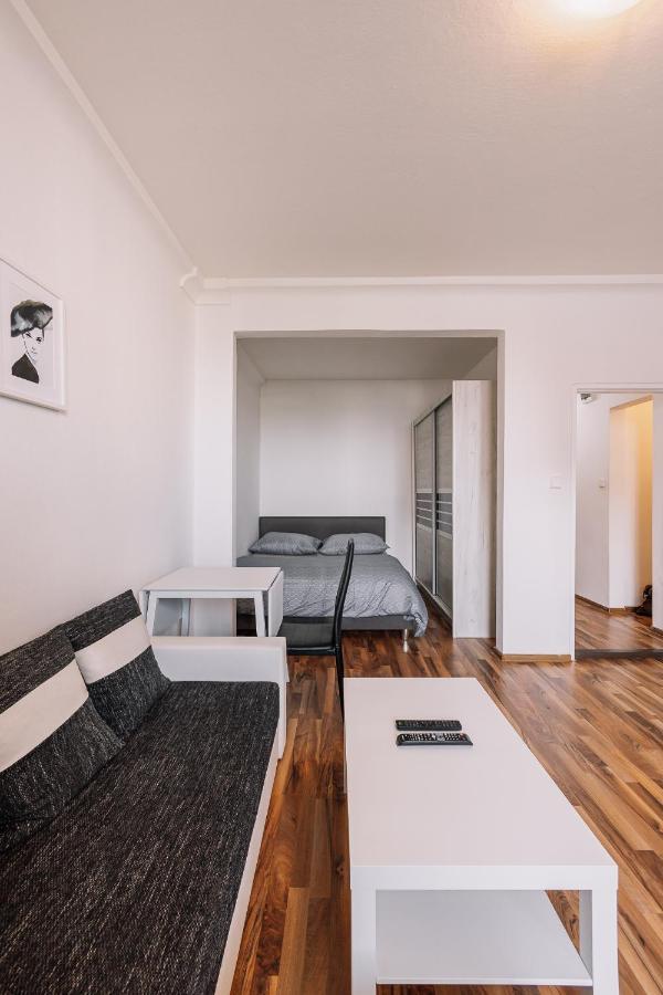 Cozy Apartment In Ruzinov Bratislava Eksteriør billede