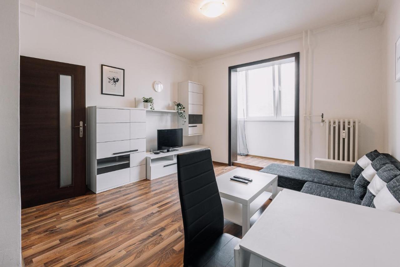 Cozy Apartment In Ruzinov Bratislava Eksteriør billede