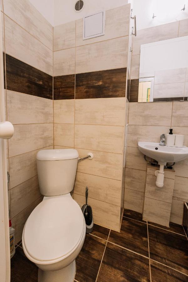 Cozy Apartment In Ruzinov Bratislava Eksteriør billede